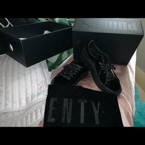 Fenty puma creeper velvet in black